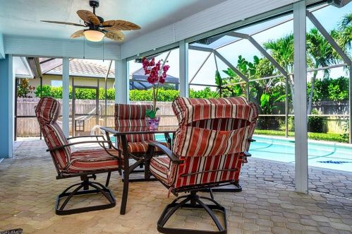 320 Hazelcrest St, Marco Island FL  34145-5230 exterior