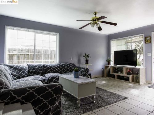 201 Trident Dr, West Pittsburg CA  94565-3528 exterior