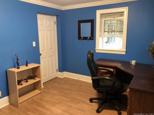 6 Powder Horn Hill Rd, Wilton CT  06897-3119 exterior