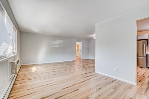 728 Cricket Ln, Woodbridge NJ  07095-1558 exterior