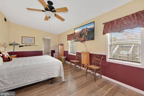 62 Delaware Ave, Erial NJ 08081-1223 exterior