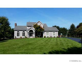 1640 Shallow Creek Trl, Webster, NY 14580-9605
