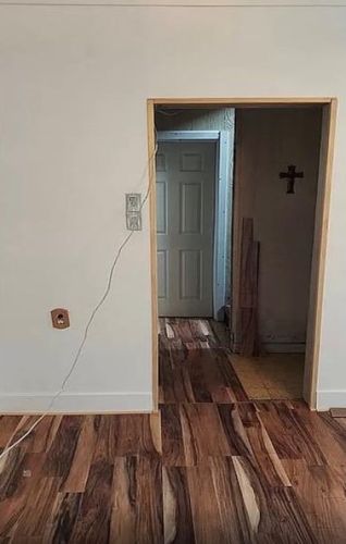 434 Pine St, Ambridge, PA 15003-2160