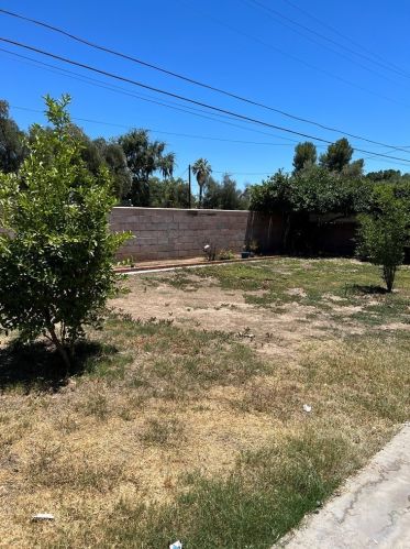 2555 Alameda Ave, San Bernardino CA  92404-2561 exterior