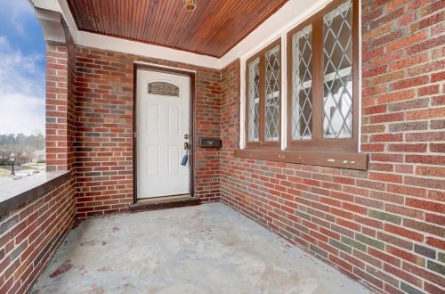 3943 Clerose Cir, Cincinnati, OH 45205-2104