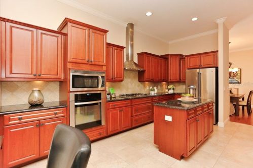 2641 Grand Lakeside Dr, Palm Harbor FL  34684-1028 exterior