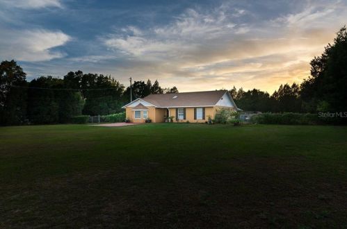 14709 Scharber Rd, Dade City, FL 33525-7894