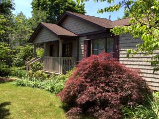 158 Yaphank Ave, Yaphank, NY 11980-9732