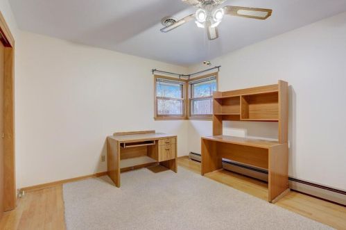 2335 Graylog Ln, Waukesha WI  53151-2921 exterior