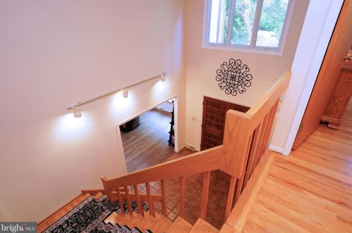 35 Woodlane Rd, Lawrence Township NJ  08648-5543 exterior