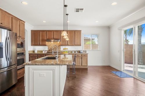 45035 Rutherford St, Temecula CA  92592-5529 exterior