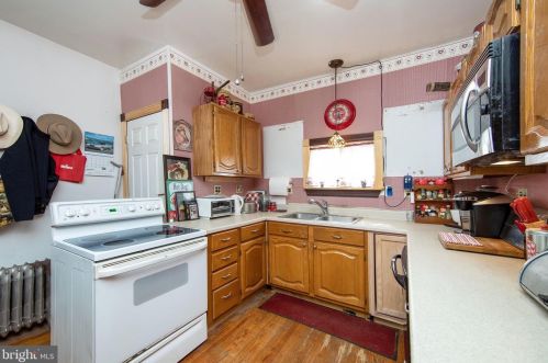 52 Chestnut Ave, Camden NJ  08109-2505 exterior