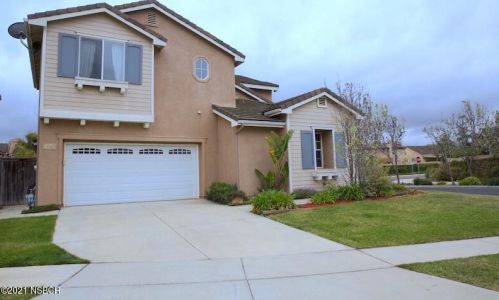 704 Arthur Ln, Santa Maria, CA 93455-7403