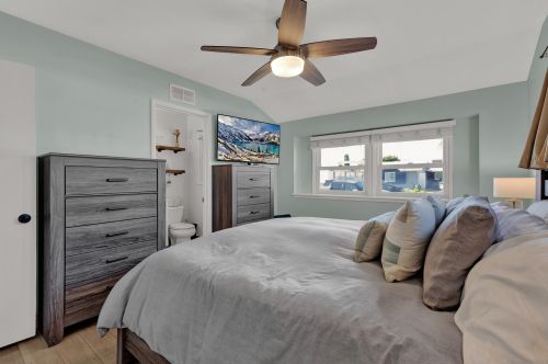 4471 Appleton St, San Diego CA 92117-1909 exterior