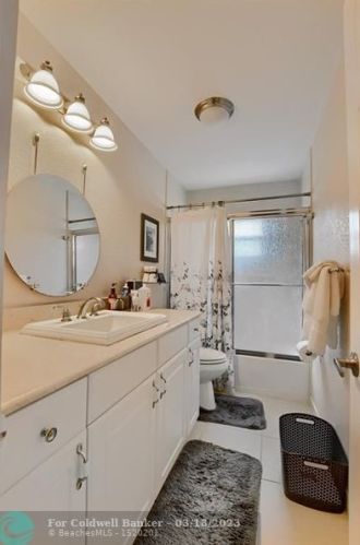 1606 14th Ave, Boynton Beach FL  33426-5809 exterior