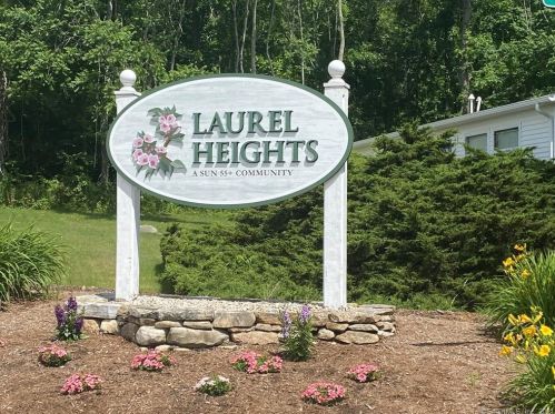 21 Rainbow Dr, Uncasville, CT 06382-2031