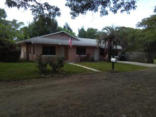 1939 Pineway Dr, Orlando, FL 32839-3305
