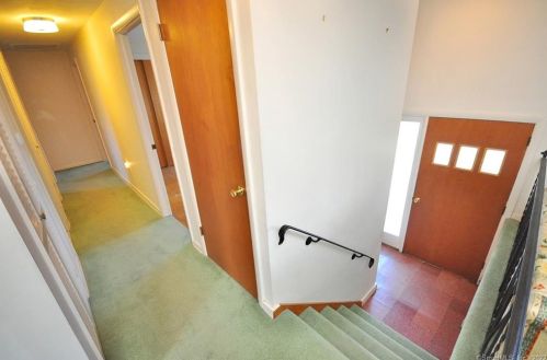 50 Gardner St, Manchester CT 06040-6606 exterior