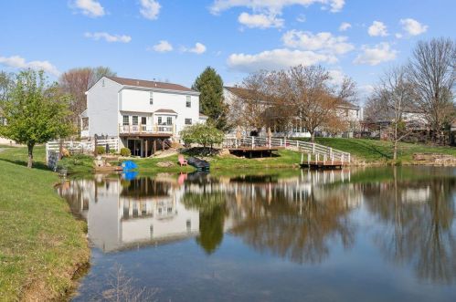10108 Golden Pond Dr, Hamilton, KY 41091-8602