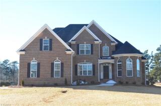 4896 Forest Oaks Dr, Greensboro NC  27406-8309 exterior