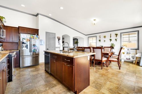 921389 Kuamu St, Kapolei, HI 96707-1556