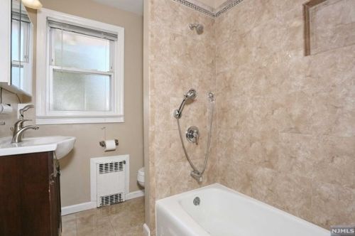384 Elm Ave, Bogota NJ  07603-1501 exterior