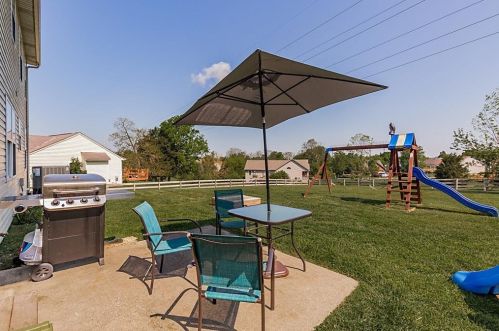 1814 Merrimac Ct, Hamilton KY  41091-7658 exterior