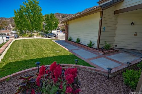 28649 Greenwood Pl, Santa Clarita, CA 91384-4318