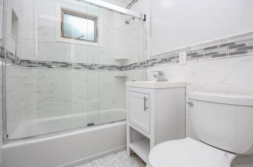 175 Ramona Ct, Yorktown Hgts NY  10598-3318 exterior