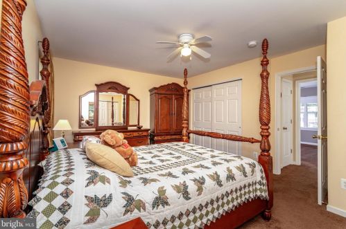 142 Split Rock Rd, Browns Mills NJ  08015-6542 exterior