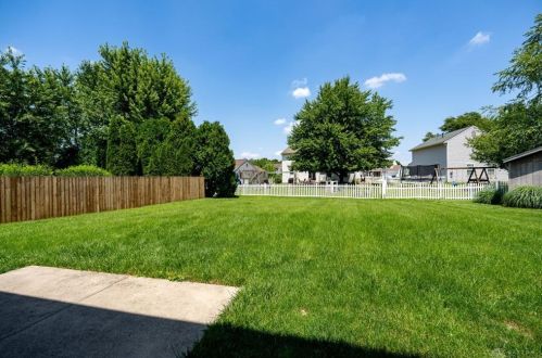 2736 Greystoke Dr, Xenia OH 45385-5719 exterior