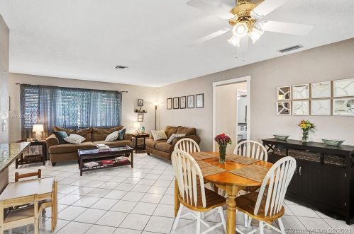 8520 15th St, Hollywood, FL 33024-4856