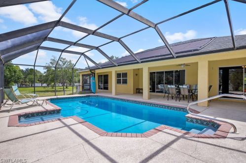 707 Thompson Ave, Lehigh Acres, FL 33972-4108