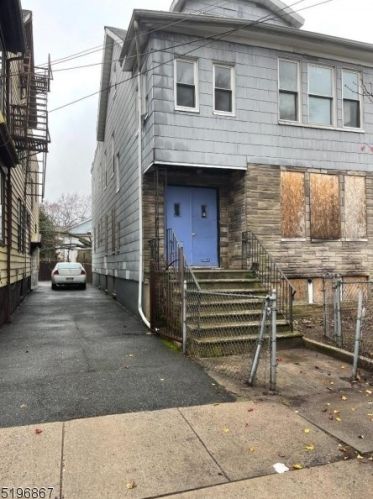 167 Munn Ave, Irvington NJ  07111-2725 exterior