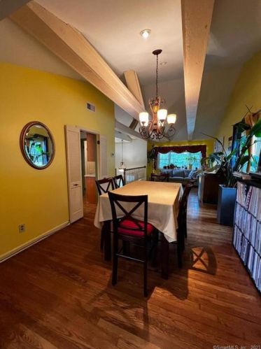 11 Camelot Dr, Norwalk CT 06850-2413 exterior