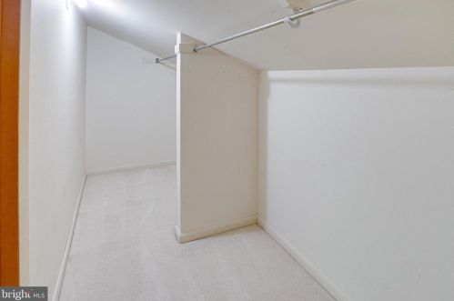 4882 Wood Lilly Ct, Woodbridge VA  22192-6137 exterior