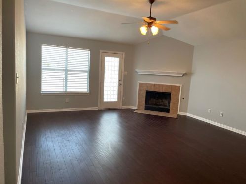 2869 Cascade Cove Dr, Oak Point, TX 75068-7607