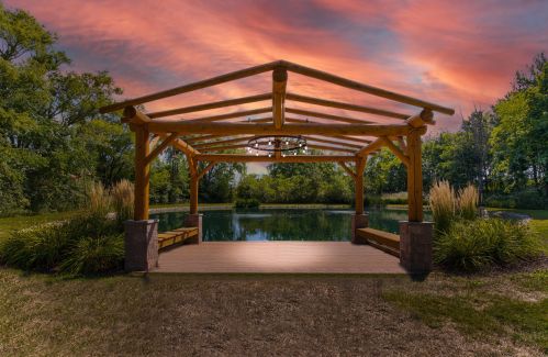 2717 Beaumont Ave, Waterford WI  53185-4933 exterior