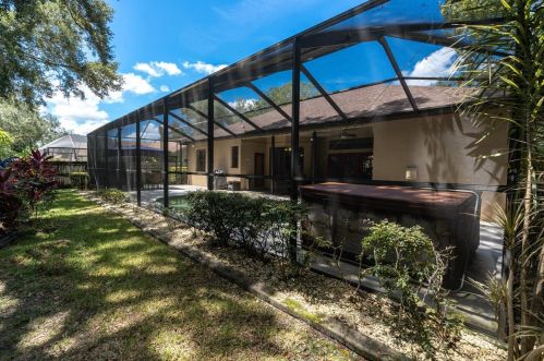 1224 Windsor Way, Lutz FL  33559-7320 exterior