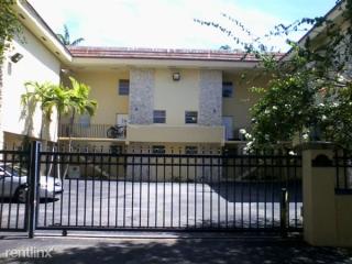 11 Edgewater Dr, Miami FL  33133 exterior