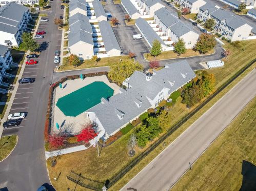 332 Oxford Oak Dr, Blacklick OH  43004-8481 exterior