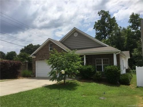 103 Aberdeen Dr, Bells Cross Roads, NC 28166-9516