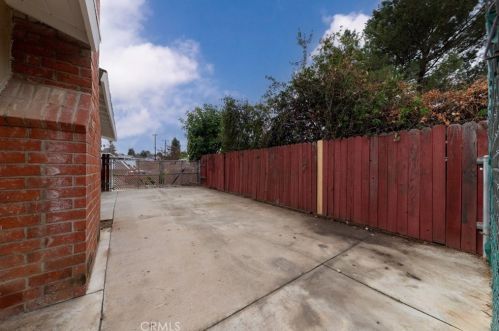 1427 Laramie Ave, Redlands CA  92374-4181 exterior