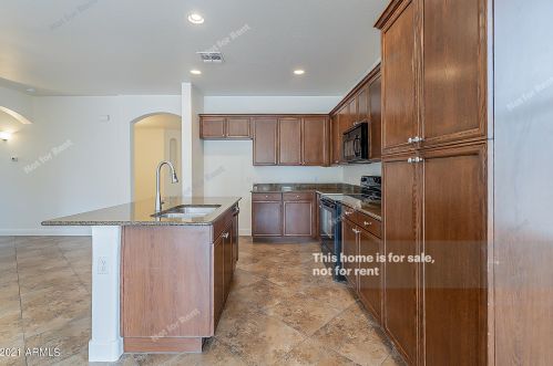 3545 Constitution Dr, Gilbert, AZ 85296-7349