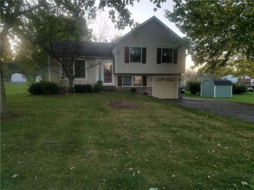 3357 Evergreen Cir, Walworth, NY 14568-9431
