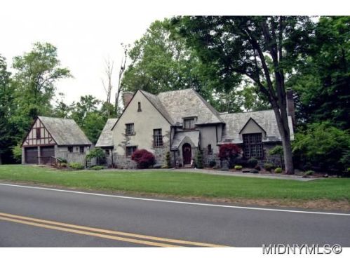 2 The Hills Dr, Utica, NY 13501-5514