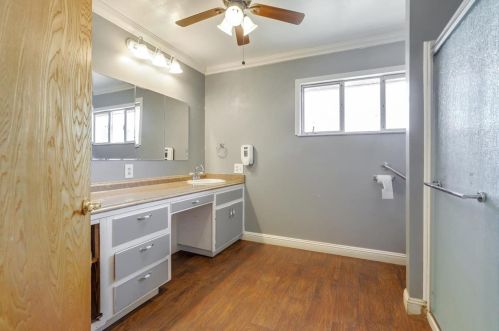 1670 Hillcrest Rd, Hollister CA  95023-5205 exterior