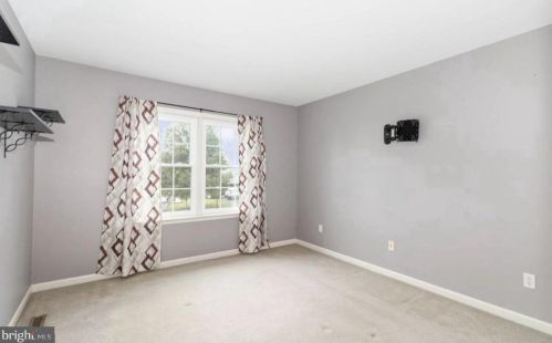 36 Ashburg Dr, Navy Sup Dpt PA  17050-8209 exterior