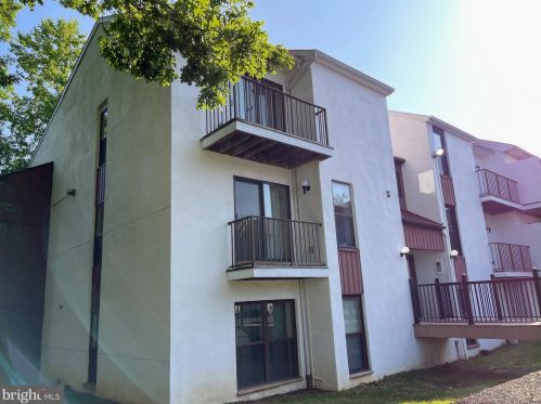 301 Byberry Rd, Philadelphia PA  19116-1947 exterior