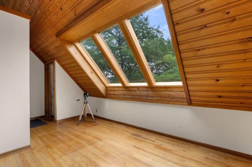 3000 Murray Ave, Milwaukee WI 53211-3205 exterior